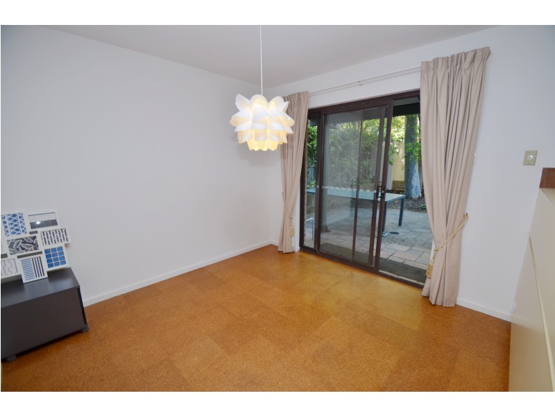 1/24 Cook Street, Crawley WA 6009