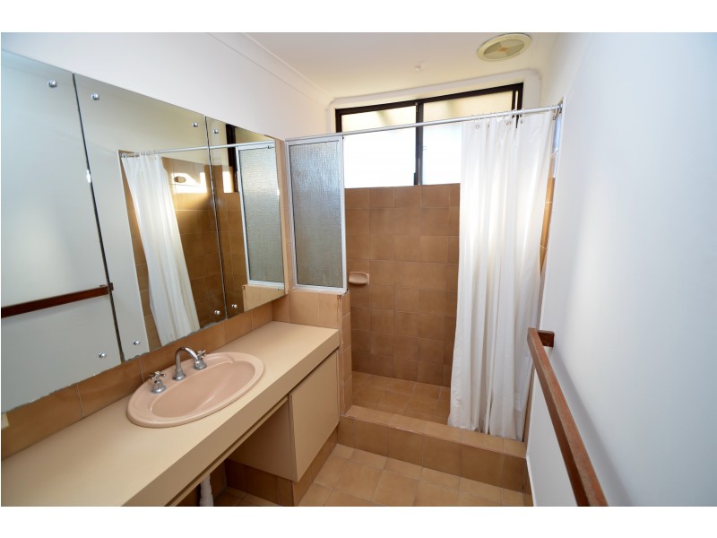 1/24 Cook Street, Crawley WA 6009