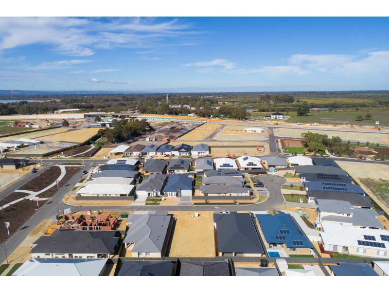 5 Shale Court, Piara Waters WA 6112