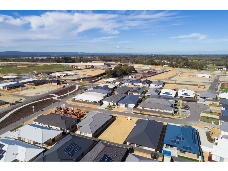 5 Shale Court, Piara Waters WA 6112