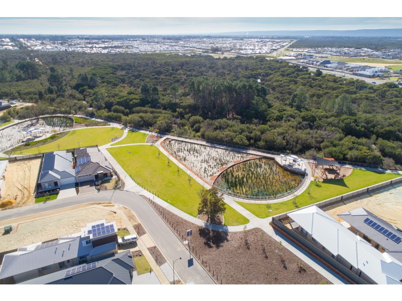 5 Shale Court, Piara Waters WA 6112