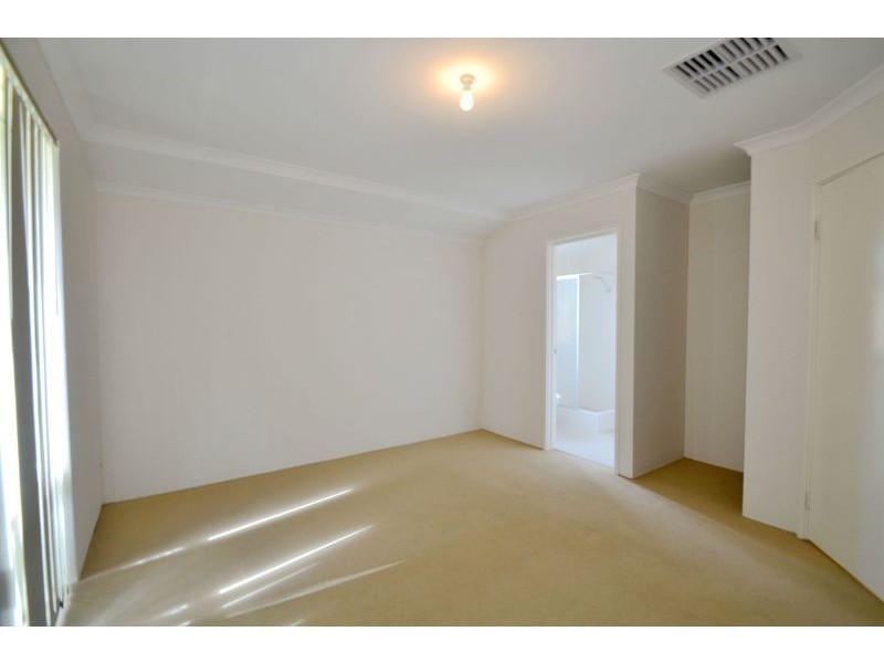 66 Kardan Boulevard, Byford WA 6122