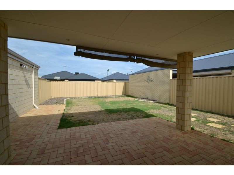 66 Kardan Boulevard, Byford WA 6122