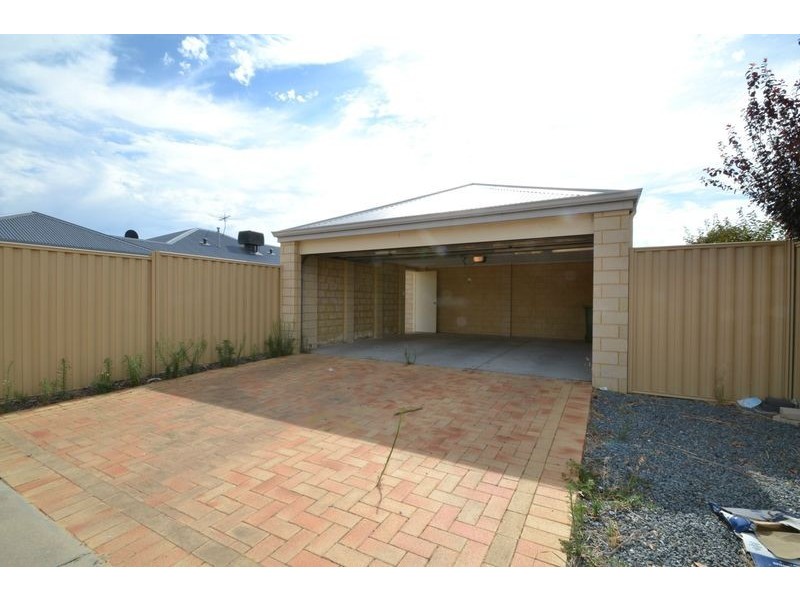 66 Kardan Boulevard, Byford WA 6122