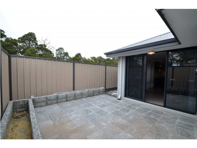 1 Chichester Avenue, Beckenham WA 6107