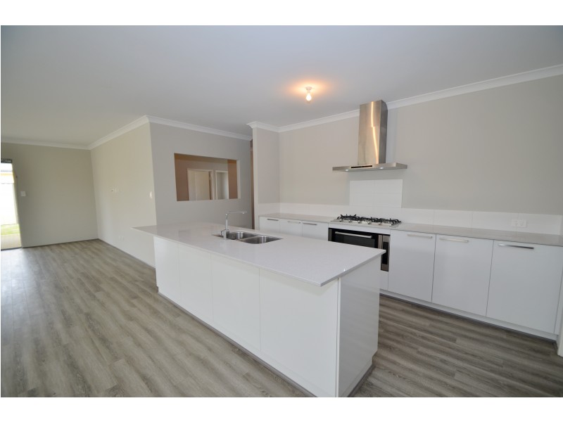 14 Grapple Road, Whitby WA 6123