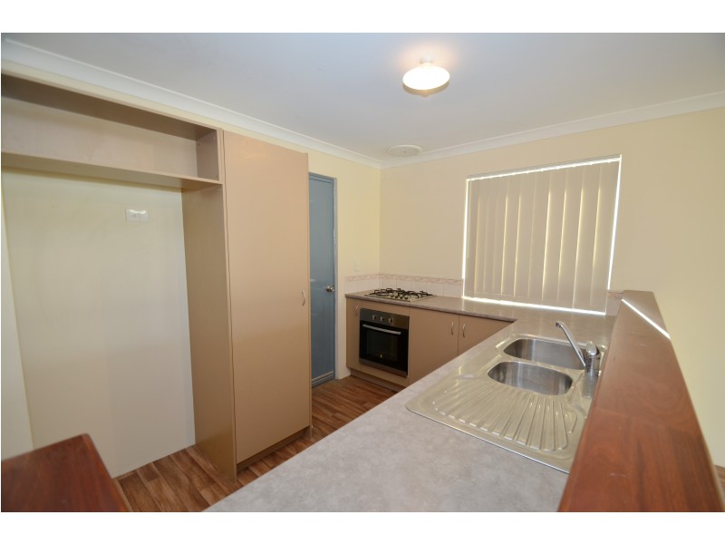 48 Glasgow Way, Seville Grove WA 6112