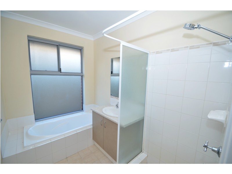 48 Glasgow Way, Seville Grove WA 6112