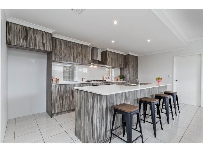 13 Jowett Lane, Piara Waters WA 6112