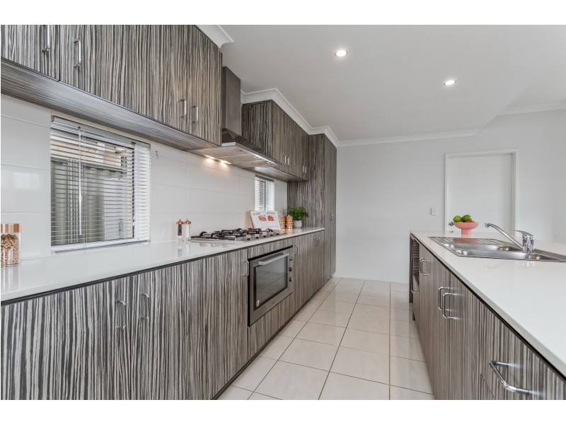 13 Jowett Lane, Piara Waters WA 6112