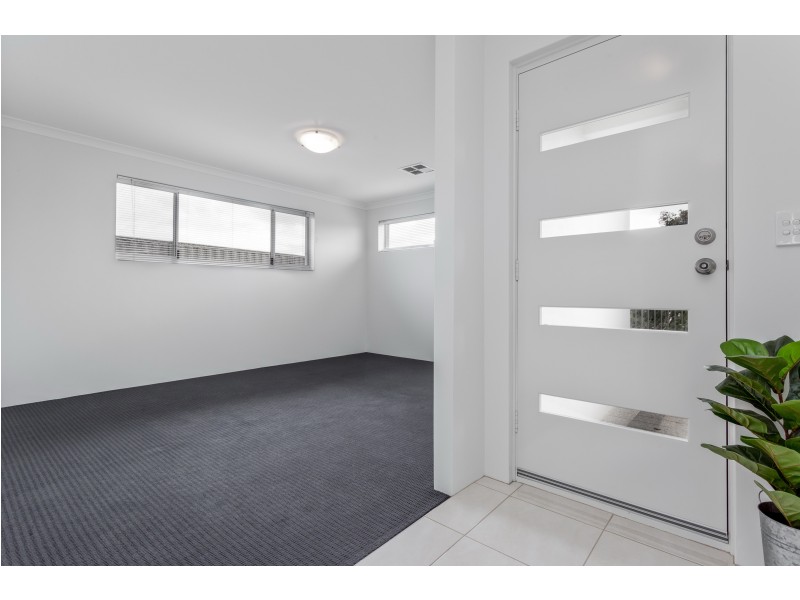 13 Jowett Lane, Piara Waters WA 6112