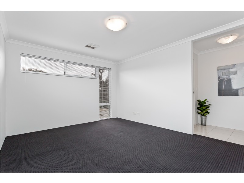 13 Jowett Lane, Piara Waters WA 6112