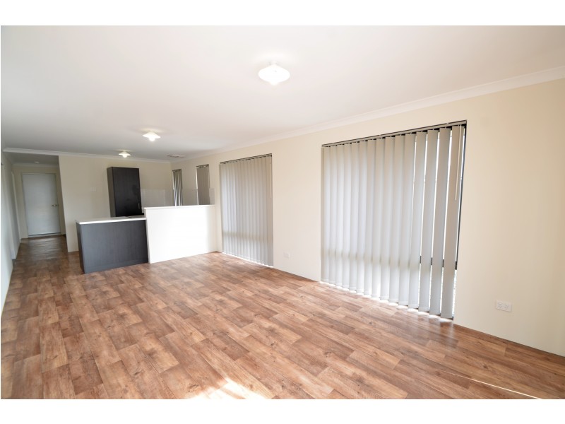 2 Cornhill Entrance, Hilbert WA 6112