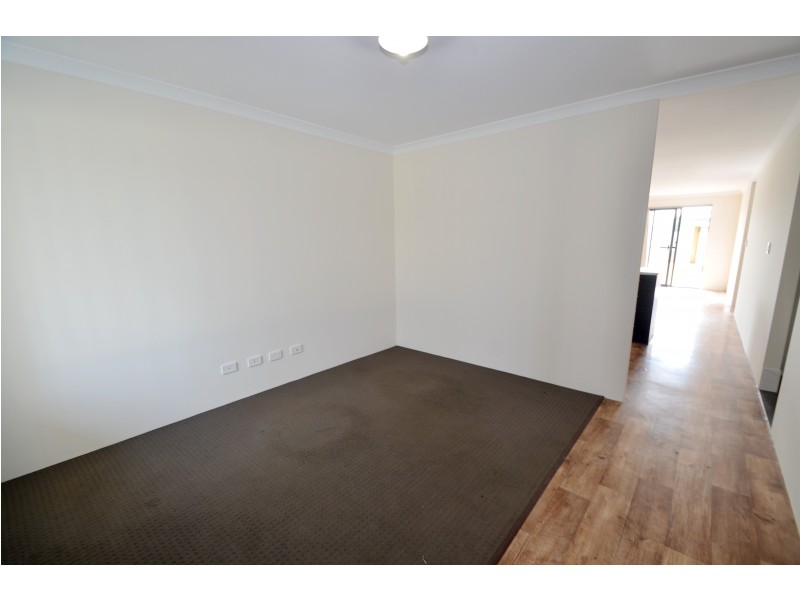 2 Cornhill Entrance, Hilbert WA 6112