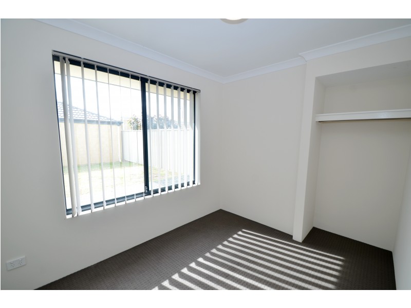 2 Cornhill Entrance, Hilbert WA 6112