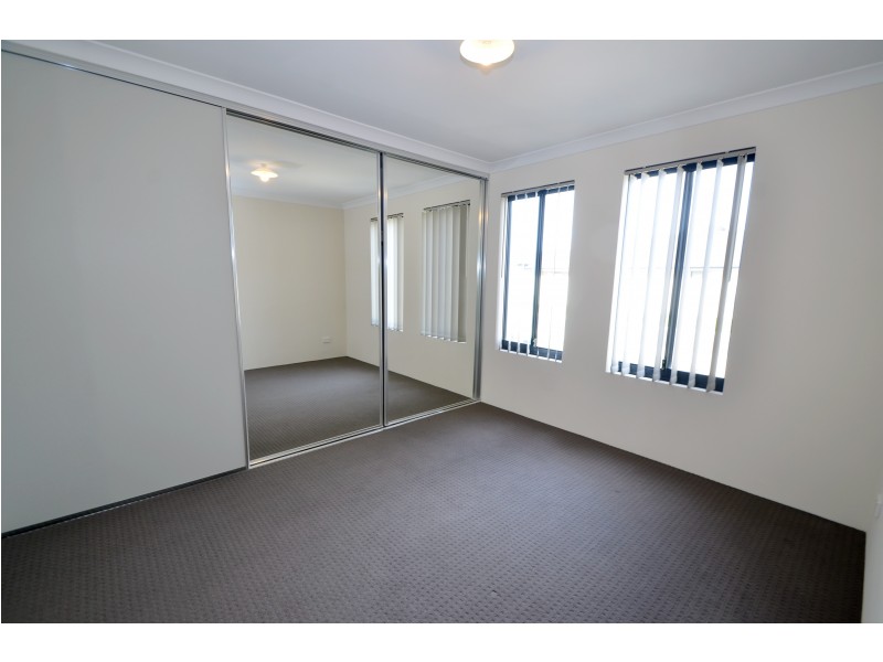 2 Cornhill Entrance, Hilbert WA 6112