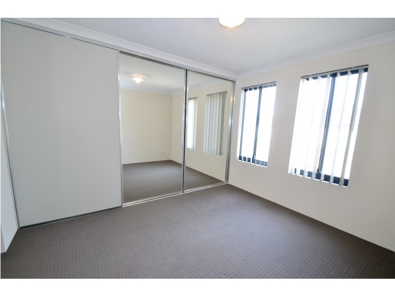 2 Cornhill Entrance, Hilbert WA 6112