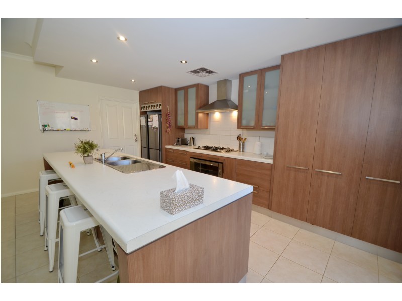 68 Columbia Parkway, Piara Waters WA 6112