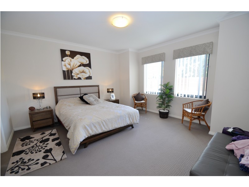 68 Columbia Parkway, Piara Waters WA 6112