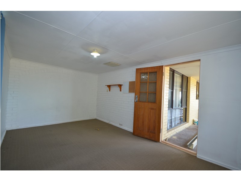 16 McBain Court, Langford WA 6147