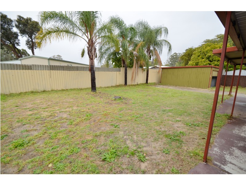 4 Sandalwood Street, Maddington WA 6109