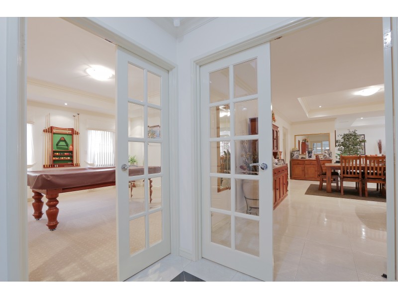 35 Bluestone Loop, Piara Waters WA 6112