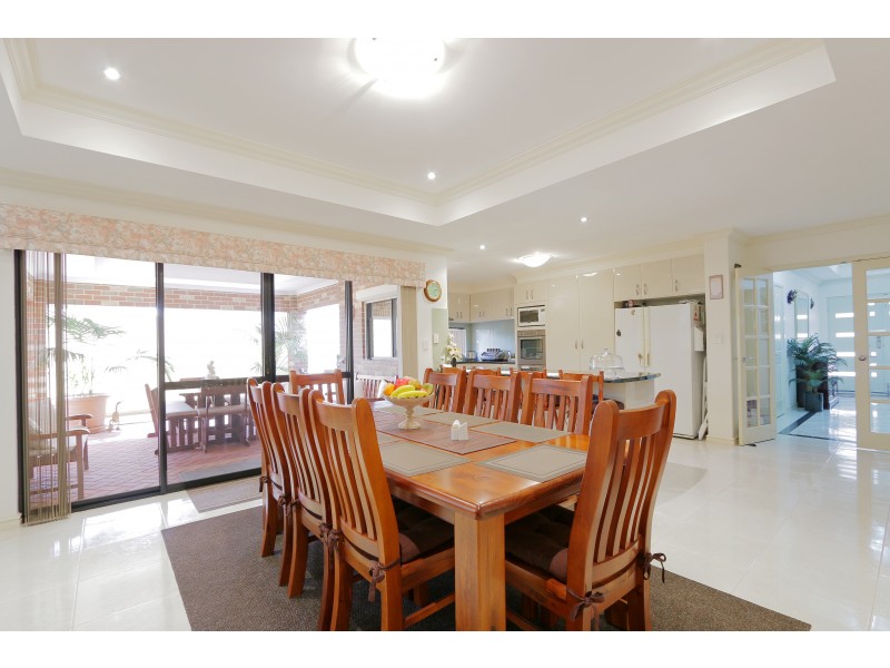 35 Bluestone Loop, Piara Waters WA 6112