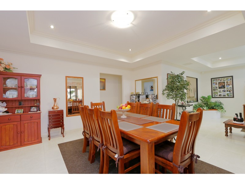 35 Bluestone Loop, Piara Waters WA 6112