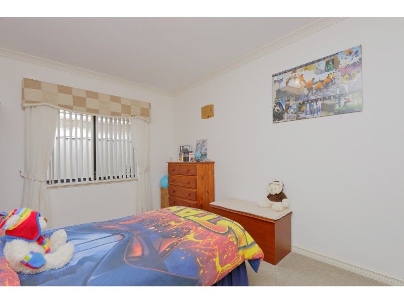 35 Bluestone Loop, Piara Waters WA 6112