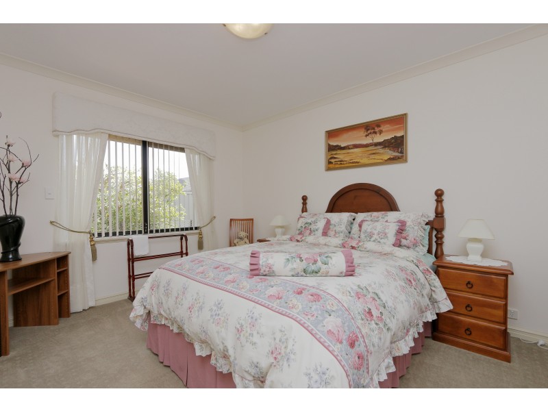 35 Bluestone Loop, Piara Waters WA 6112