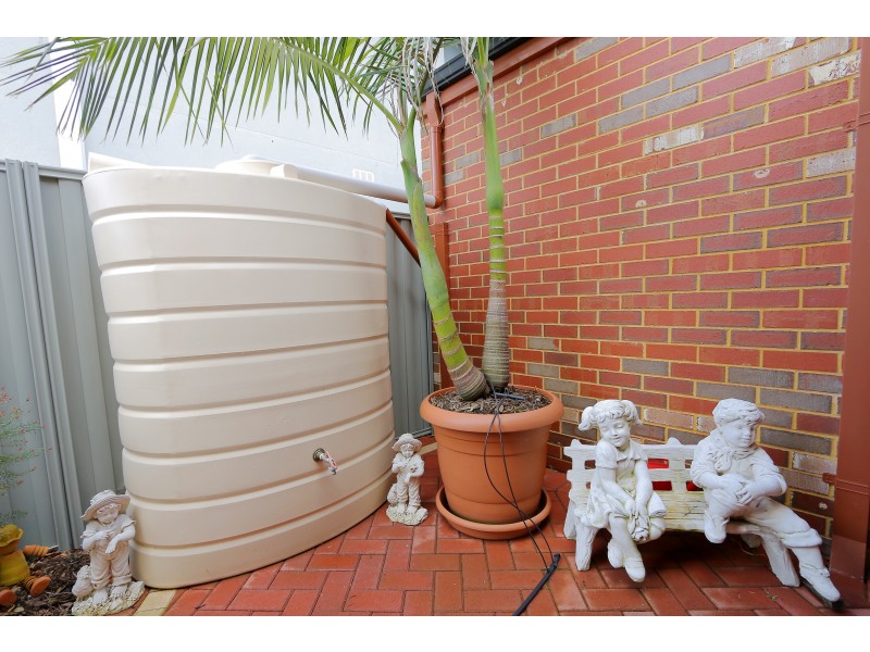 35 Bluestone Loop, Piara Waters WA 6112