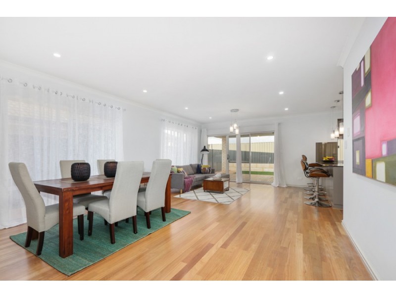 20 Hickman Drive, Piara Waters WA 6112