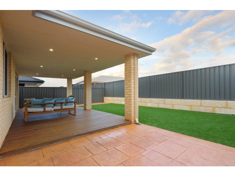 20 Hickman Drive, Piara Waters WA 6112