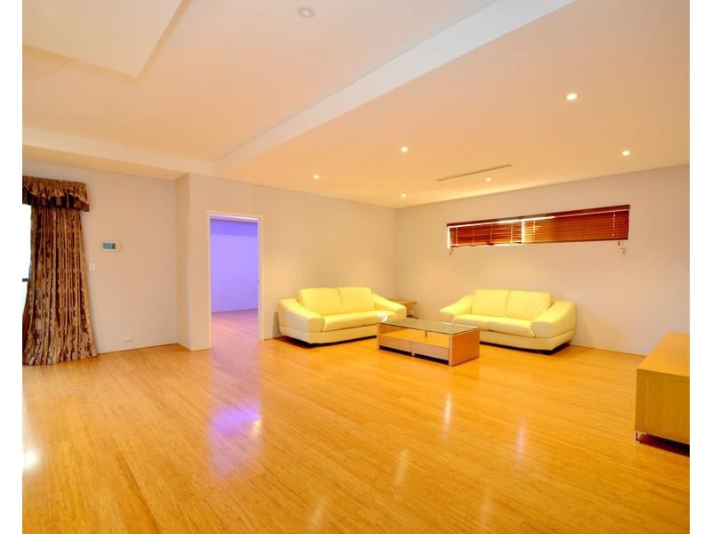 75 Hamilton Street, Stirling WA 6021