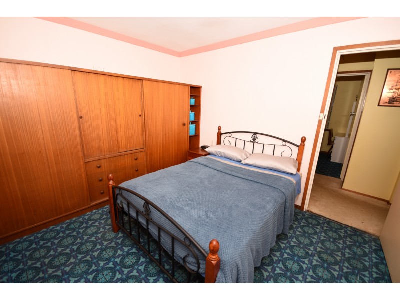 18 Nicholas Street, Gosnells WA 6110