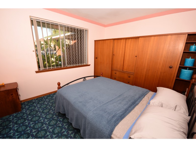 18 Nicholas Street, Gosnells WA 6110