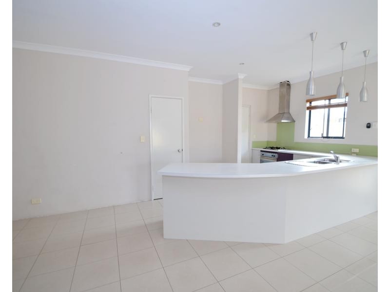 17 Kulin Pass, Canning Vale WA 6155