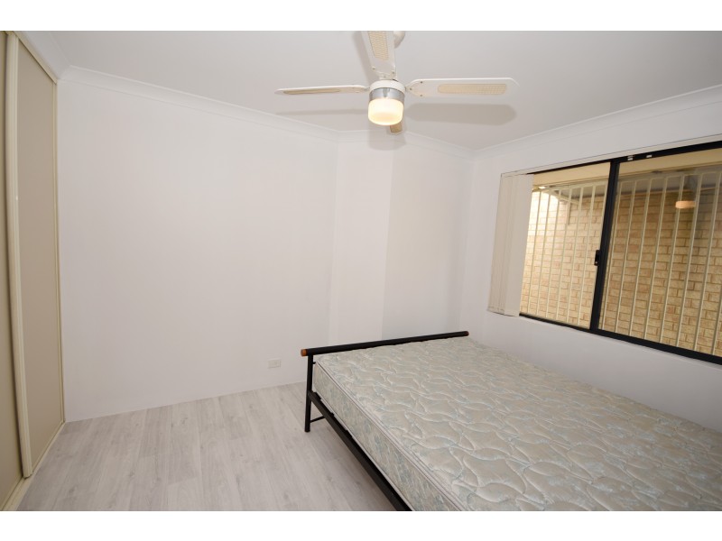 3/6 Whiteside Street, Cloverdale WA 6105