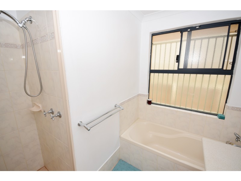 3/6 Whiteside Street, Cloverdale WA 6105