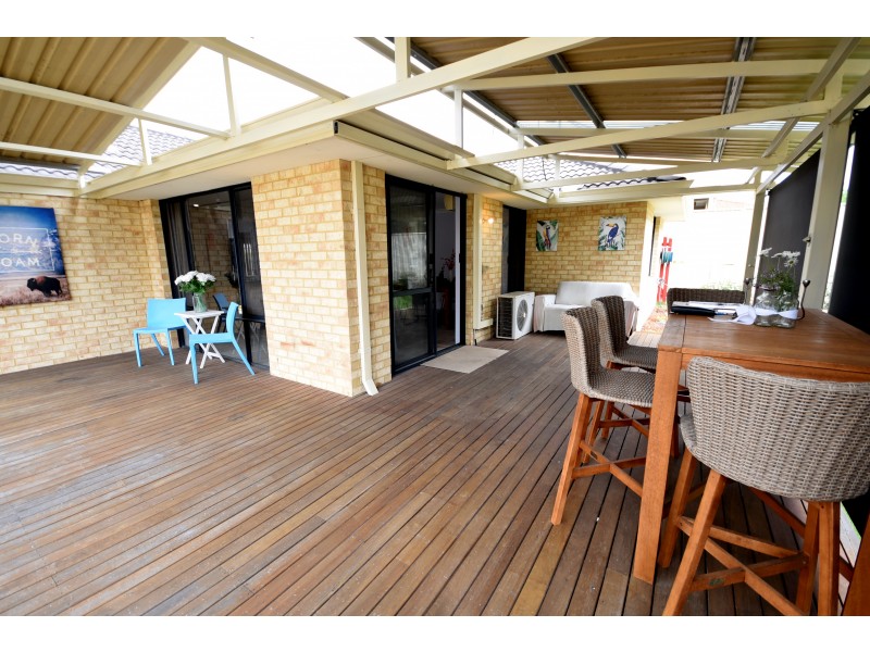3/6 Whiteside Street, Cloverdale WA 6105