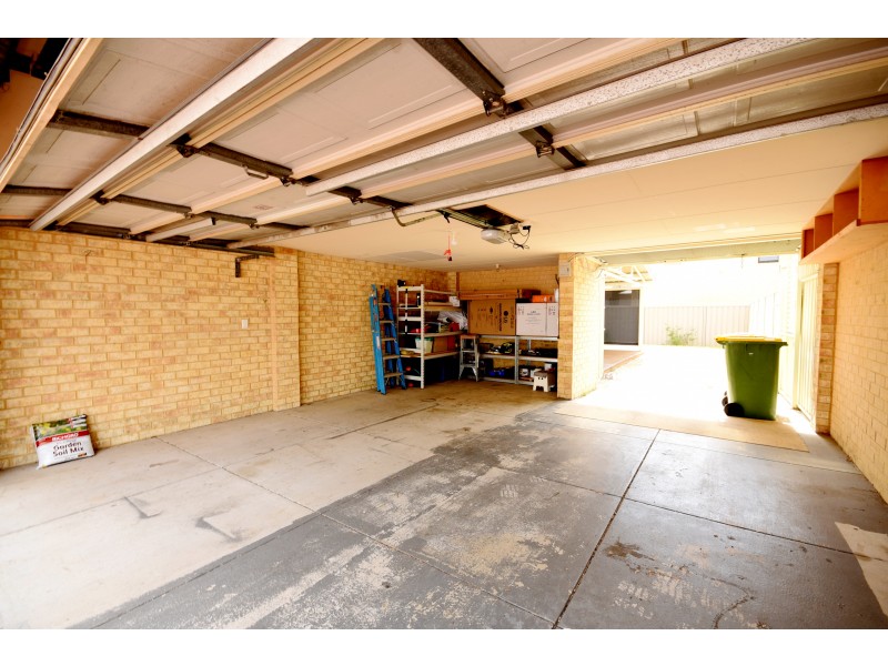 3/6 Whiteside Street, Cloverdale WA 6105