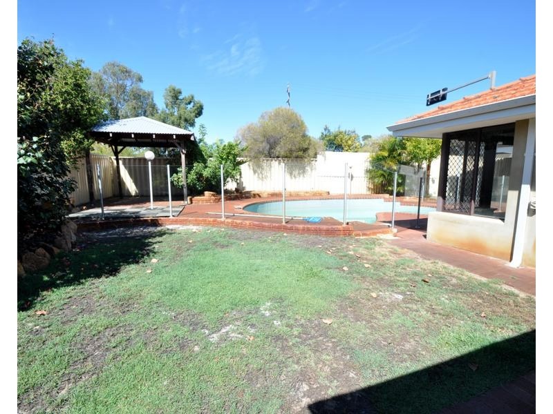 6 Nicholay Court, Bull Creek WA 6149