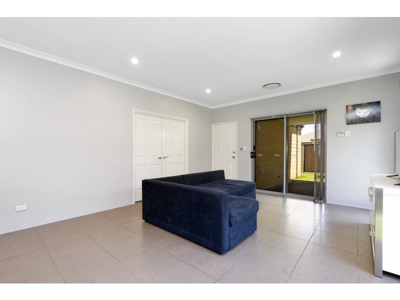 35 Miramar Way, Piara Waters WA 6112