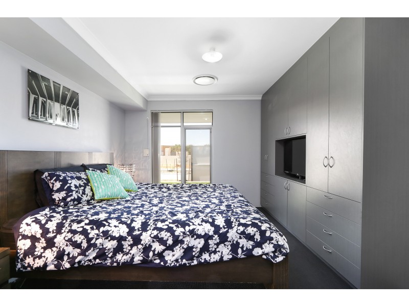 35 Miramar Way, Piara Waters WA 6112