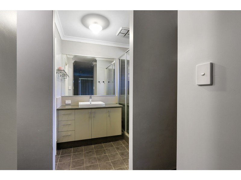 35 Miramar Way, Piara Waters WA 6112