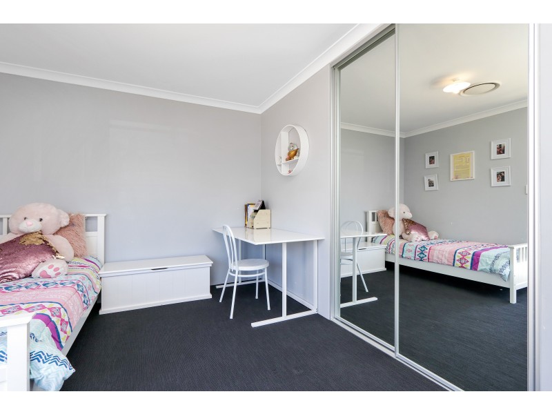 35 Miramar Way, Piara Waters WA 6112