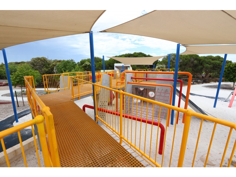 35 Miramar Way, Piara Waters WA 6112