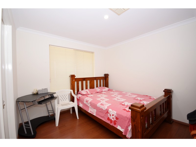 98 Amherst Road, Canning Vale WA 6155