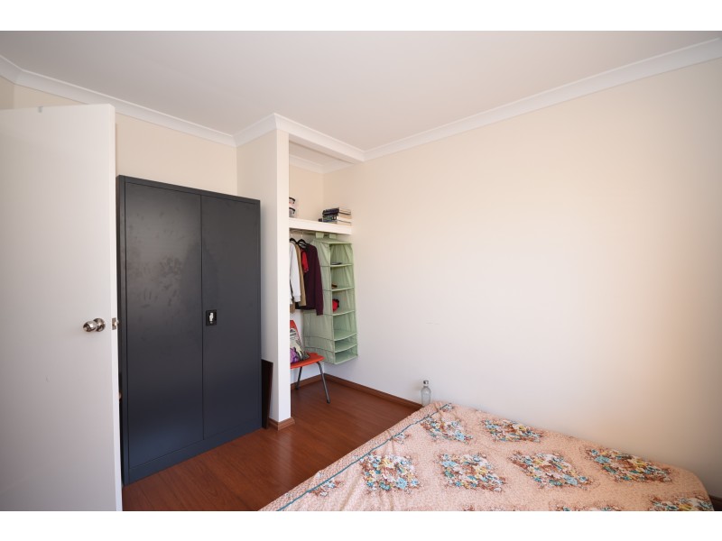 98 Amherst Road, Canning Vale WA 6155