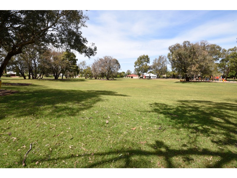 4 Brigham Court, Gosnells WA 6110